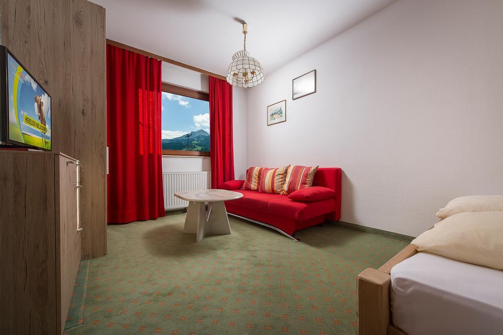 Familienhotel Central Sankt Johann in Tirol Rom bilde