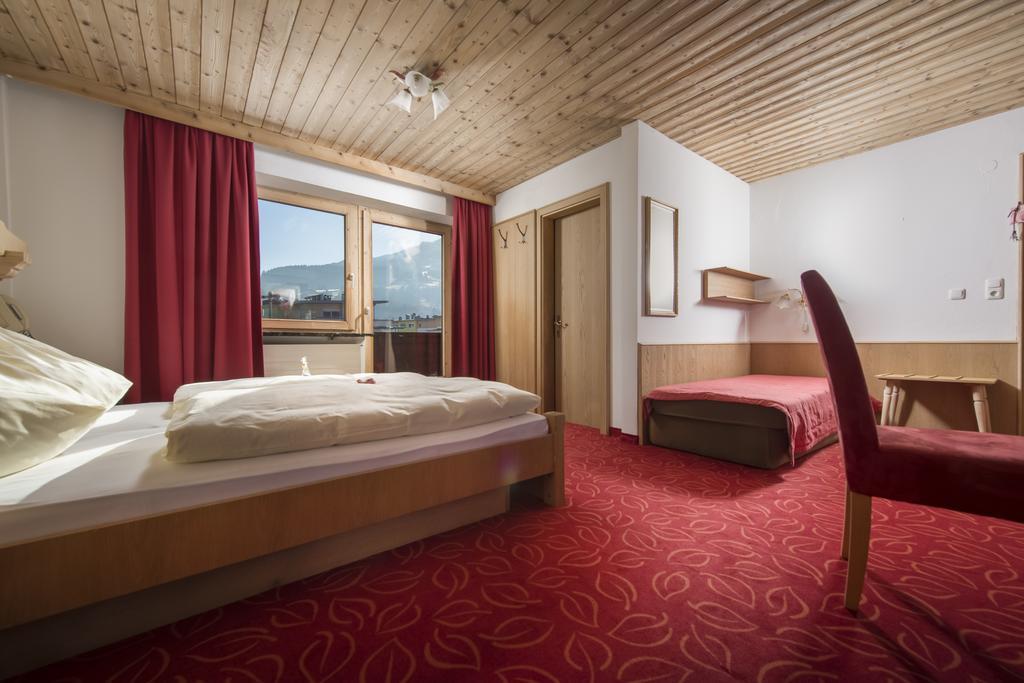 Familienhotel Central Sankt Johann in Tirol Rom bilde